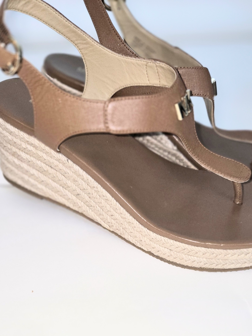 Michael Kors Tan Espadrille Leather Wedge Heel Thong Sandal Women's Size 8.5 - Picture 4 of 13